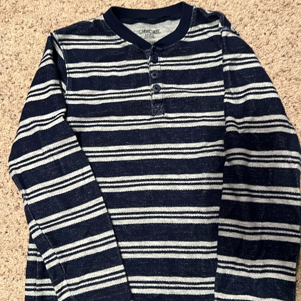 Cherokee Boys small 6/7 long sleeve shirt